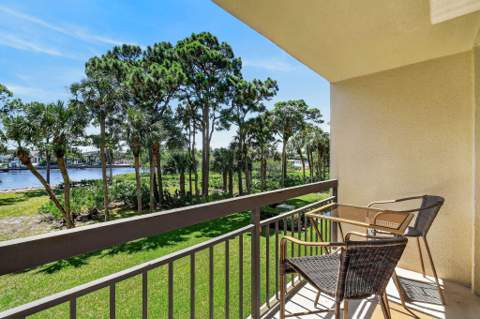 2101 Marina Isle Way #202, Jupiter FL - photo 18 of 35
