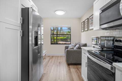 17 Southport Lane #E, Boynton Beach FL - photo 9 of 107