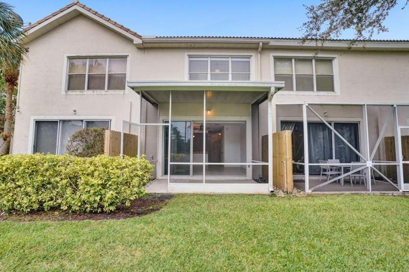 3 bedroom Townhouse at 1102 Woodfield Road, Pine Lake, Greenacres — photo 3