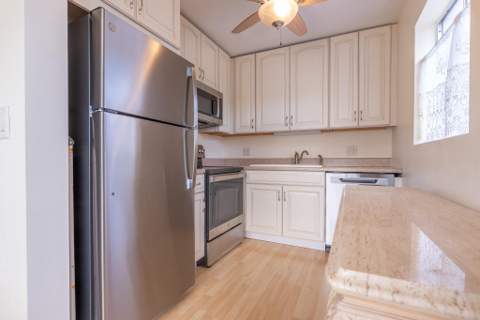 2840 Lake Osborne Drive #111, Lake Worth FL - photo 7 of 38