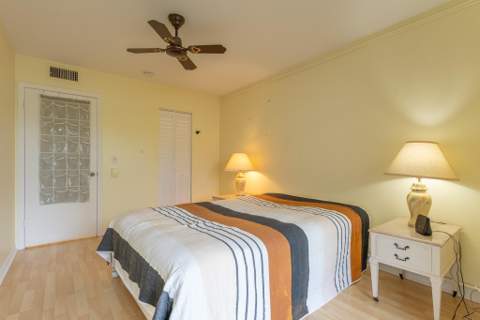 2840 Lake Osborne Drive #111, Lake Worth FL - photo 15 of 38