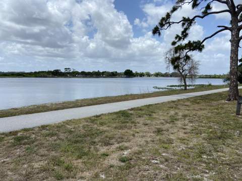2840 Lake Osborne Drive #111, Lake Worth FL - photo 24 of 38