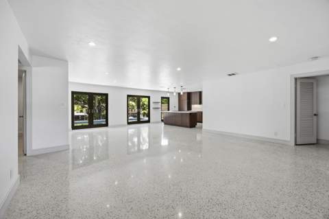 2001 N Victoria Park Road, Fort Lauderdale FL - photo 9 of 34