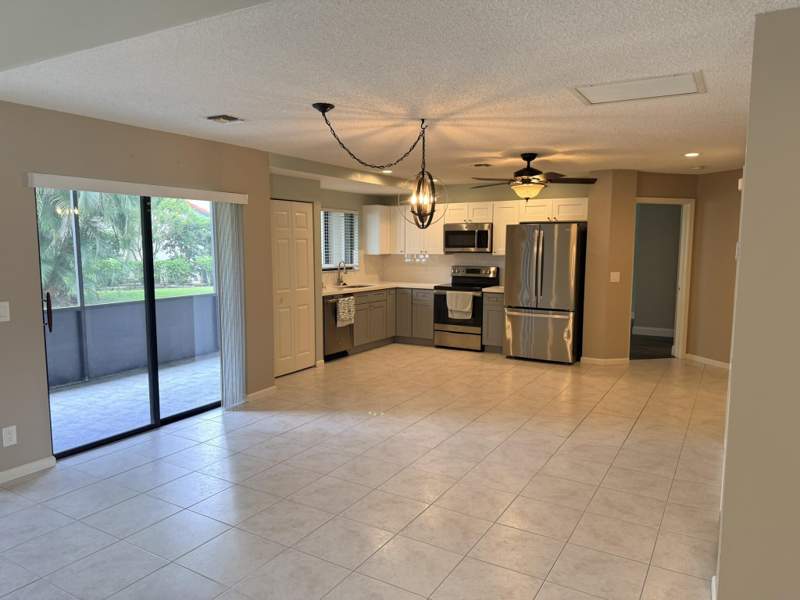 2 bedroom Condominium at 24 Lexington Lane #A, Lexington Green Condo, Palm Beach Gardens — photo 3