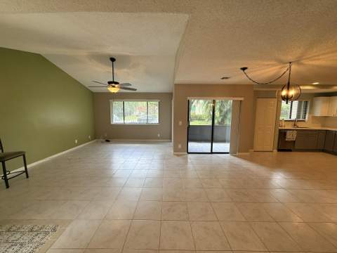 24 Lexington Lane #A, Palm Beach Gardens FL - photo 6 of 29