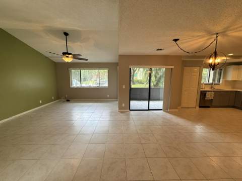 24 Lexington Lane #A, Palm Beach Gardens FL - photo 8 of 29