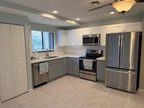 24 Lexington Lane #A, Palm Beach Gardens FL - photo 7 of 29