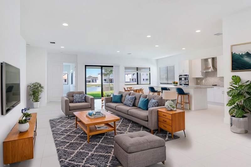 5 bedroom Single Family Residence at 4380 SW 177th Avenue, Marbella, Miramar — photo 3