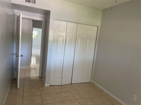 8843 Springtree Lakes Drive, Sunrise FL - photo 11 of 18