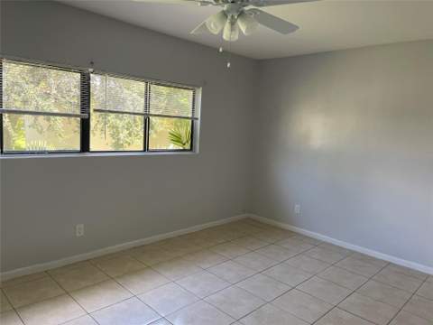 8843 Springtree Lakes Drive, Sunrise FL - photo 13 of 18