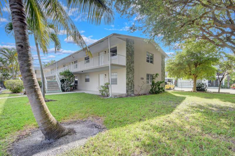 2 bedroom Condominium at 1733 3rd Avenue #24, Hovianna Ix Apts Condo, Lake Worth — photo 2