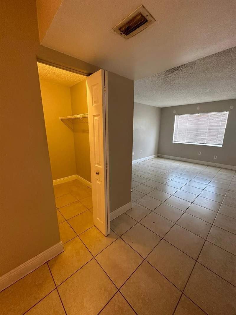 2 bedroom Condominium at 4324 NW 9th Avenue #6-2D, Heritage Circle Condo, Deerfield Beach — photo 5
