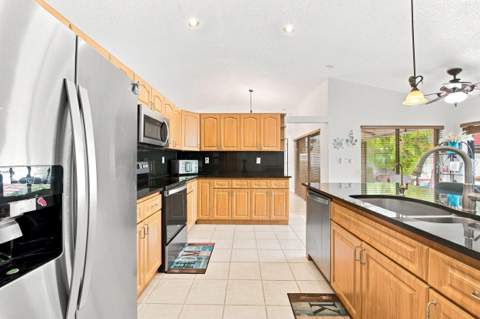 6013 NW 47th Place, Coral Springs FL - photo 12 of 55