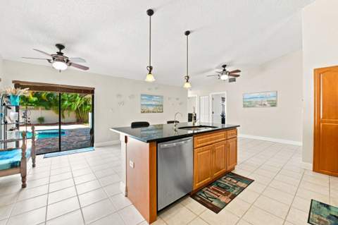 6013 NW 47th Place, Coral Springs FL - photo 15 of 55