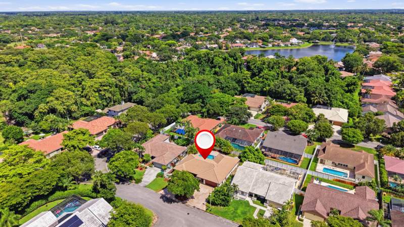 4 bedroom Single Family Residence at 6013 NW 47th Place, Butler Farms Section Two, Coral Springs — photo 4