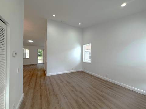 853 SAND CREEK Circle, Weston FL - photo 13 of 57