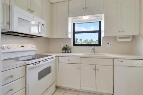 755 Saturn Street #I206, Jupiter FL - photo 13 of 49
