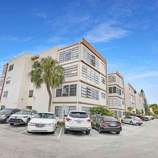 2 bedroom Condominium at 4046 NW 19th Street #210, Majestic Gardens Condominium H, Lauderhill — photo 2