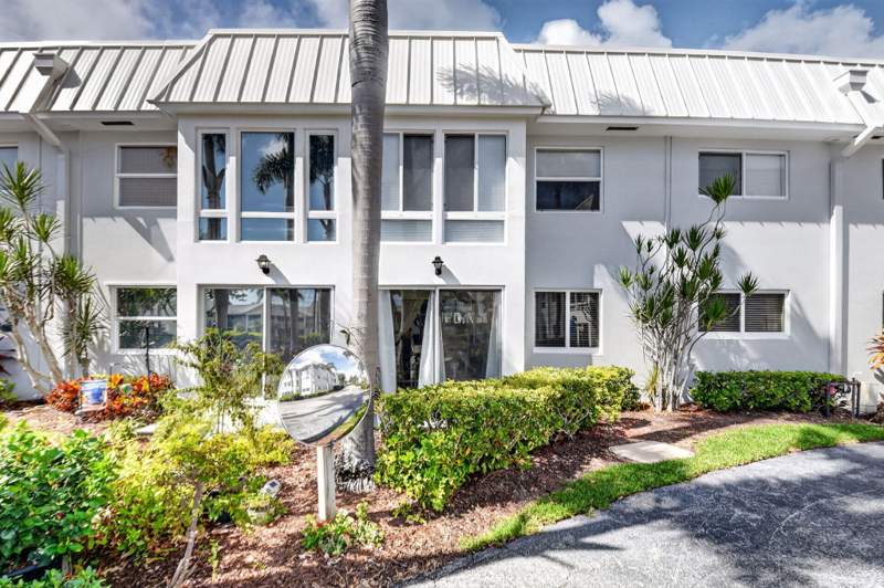 1 bedroom Condominium at 32 Colonial Club Drive #102, Colonial Club Condo Sec 1, Boynton Beach — photo 2