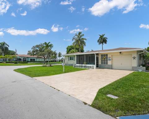 4701 NW 47th Terrace, Tamarac FL - photo 16 of 35