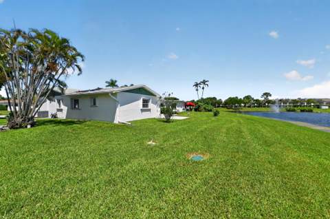 3610 Joseph Drive, West Palm Beach FL - photo 10 of 46