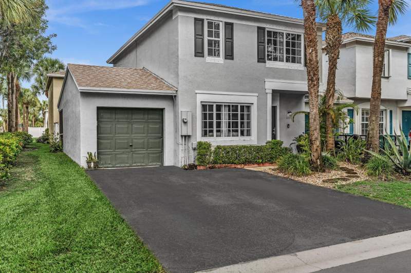 3 bedroom Townhouse at 6001 Harbor Isle Way #494, Land Section 8, Tamarac — photo 4
