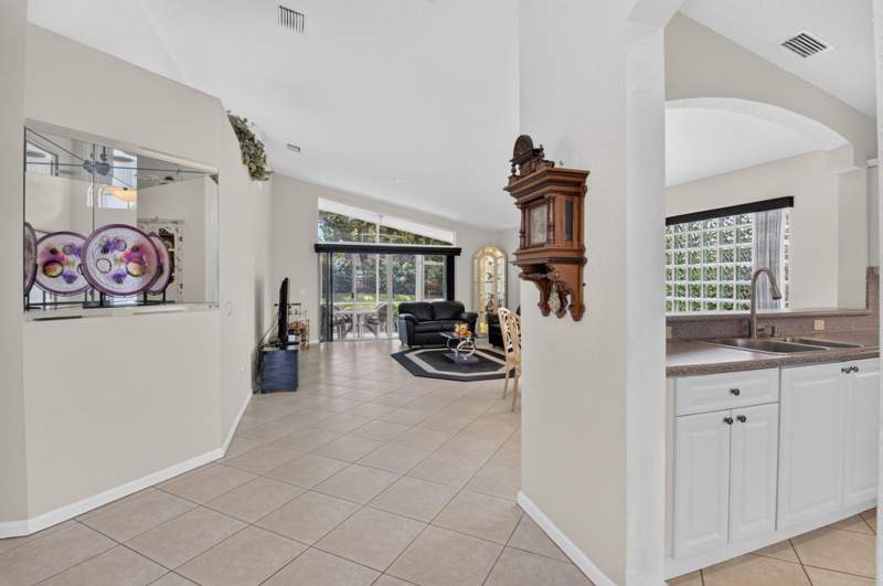 3 bedroom Single Family Residence at 7388 Tonga Court, Valencia Isles 03, Boynton Beach — photo 5