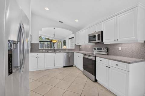 7388 Tonga Court, Boynton Beach FL - photo 9 of 44