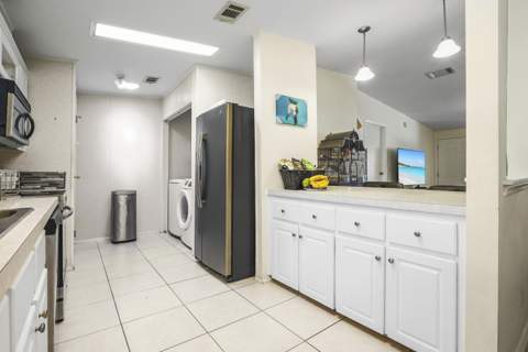 3304 Red Tailed Hawk Drive, Port St. Lucie FL - photo 10 of 47