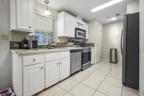 3304 Red Tailed Hawk Drive, Port St. Lucie FL - photo 11 of 47