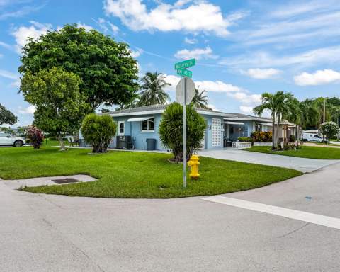 4703 NW 45th Court, Tamarac FL - photo 14 of 33