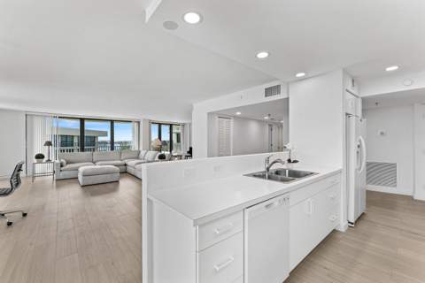 3360 S Ocean Boulevard #5fii, Palm Beach FL - photo 10 of 36