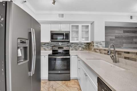 110 Yacht Club Way #103, Hypoluxo FL - photo 10 of 47