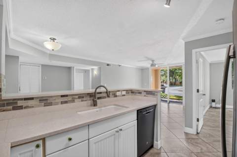 110 Yacht Club Way #103, Hypoluxo FL - photo 11 of 47