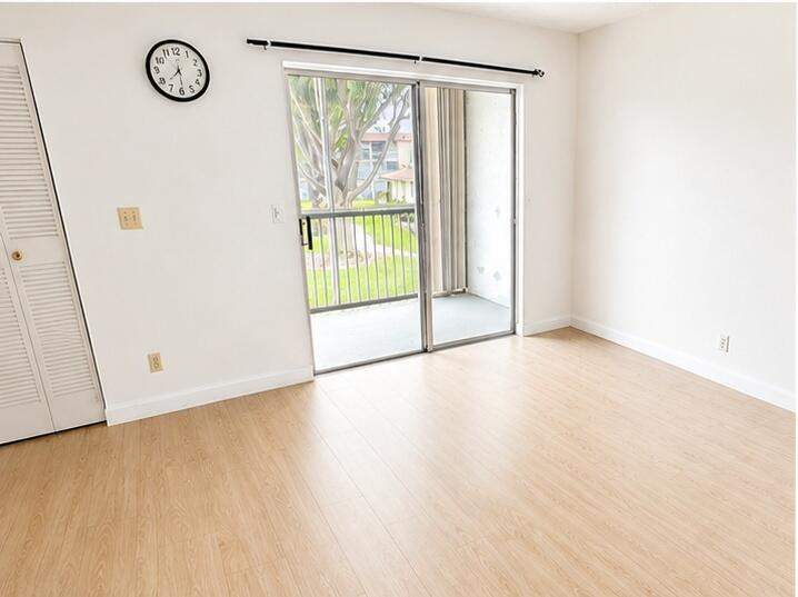 1 bedroom Condominium at 400 Village Green Circle #205, Village Green Windsor Condo, Palm Springs — photo 5