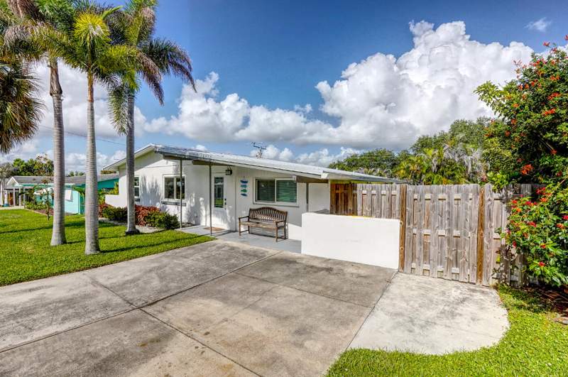 3 bedroom Single Family Residence at 3444 NE Sandra Drive, Skyline Heights, Jensen Beach — photo 2