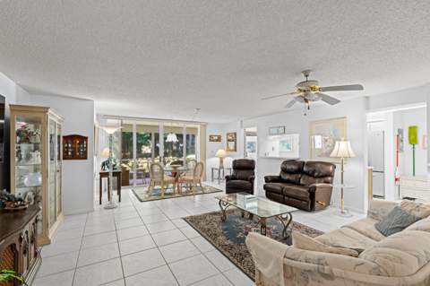 106 Half Moon Circle #B1, Hypoluxo FL - photo 11 of 31