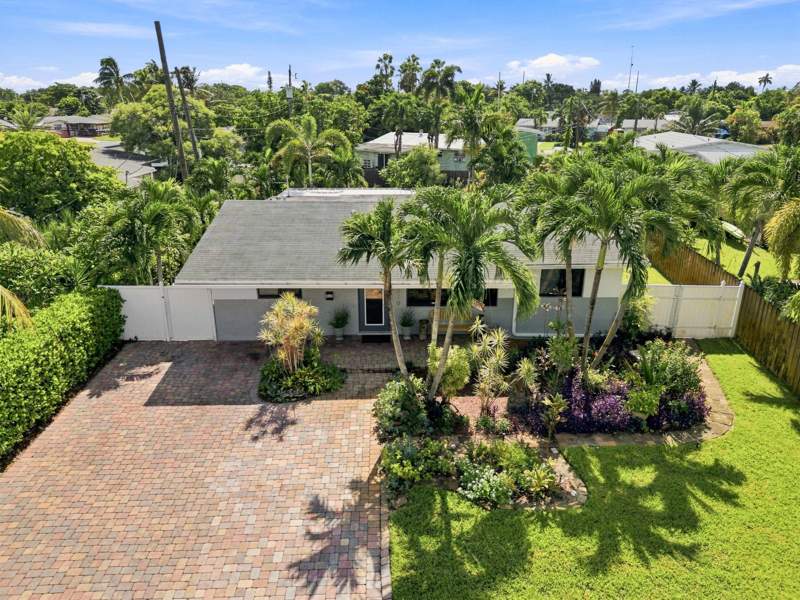 3 bedroom Single Family Residence at 4110 NW 16th Avenue, Twin Lakes Homes Sec 4, Oakland Park — photo 2