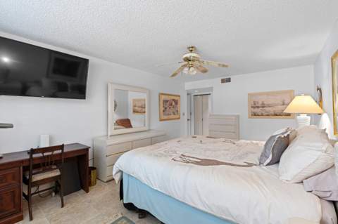106 Half Moon Circle #B1, Hypoluxo FL - photo 18 of 31