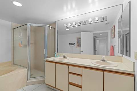 106 Half Moon Circle #B1, Hypoluxo FL - photo 19 of 31