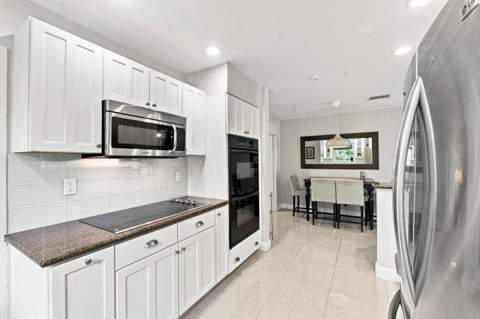 4110 NW 16th Avenue, Oakland Park FL - photo 9 of 53