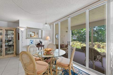 106 Half Moon Circle #B1, Hypoluxo FL - photo 9 of 31