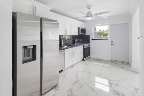 5209 N Andrews Avenue, Oakland Park FL - photo 8 of 26