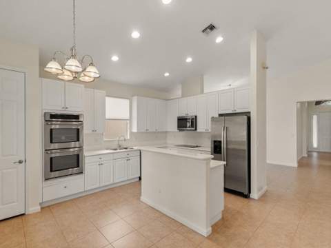2287 SW Newport Isles Boulevard, Port St. Lucie FL - photo 17 of 48