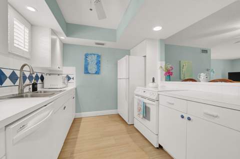 5500 Old Ocean Boulevard #108, Ocean Ridge FL - photo 9 of 34