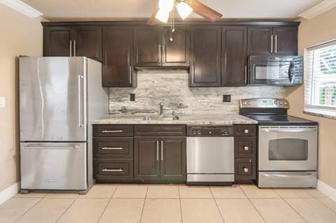 5249 NE 4th Terrace, Oakland Park FL - photo 8 of 29