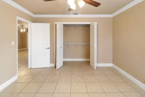 5249 NE 4th Terrace, Oakland Park FL - photo 20 of 29