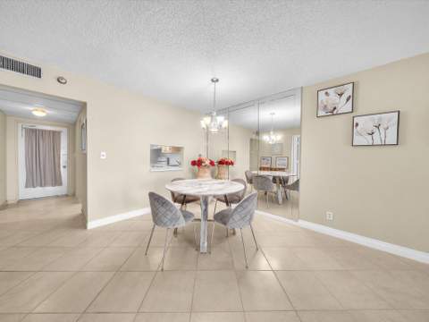 7807 Golf Cir Drive #105, Margate FL - photo 9 of 33
