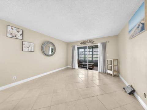 7807 Golf Cir Drive #105, Margate FL - photo 12 of 33
