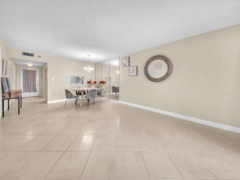 7807 Golf Cir Drive #105, Margate FL - photo 13 of 33
